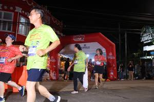 BIB: 202, 101
                            <button type="button" onclick="openModal(26263105)" class="btn btn-primary btn-sm float-right btn-popup" data-toggle="modal" data-target=".modal-high-quality">
                        <i class="fas fa-shopping-cart"></i> Add to Cart
                    </button>
                                            <button type="button" onclick="isThisMe(26263105, true)" class="btn btn-success btn-sm float-right btn-popup btn-isme hidden" data-toggle="tooltip" data-placement="bottom" title="นี่คือรูปของคุณใช่ไหม คลิกที่นี่เพื่อเอาเข้าอัลบั้ม">
                        <i class="fas fa-plus"></i> Add to album
                    </button>
                    <button type="button" onclick="isThisMe(26263105, false)" class="btn btn-warning btn-sm float-right btn-popup btn-isnotme hidden">
                        <i class="fas fa-ban"></i> Remove from album
                    </button>